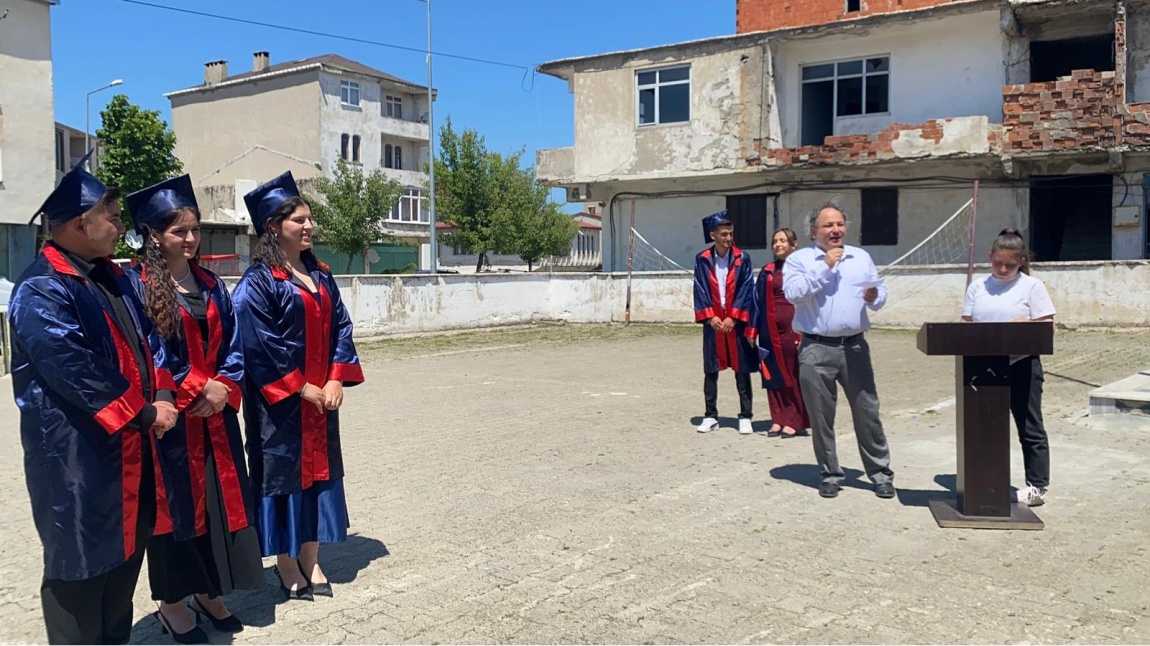 12. Sınıf Öğrencilerimizi Uğurladık.